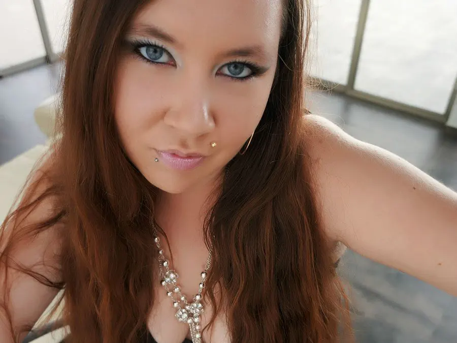 MissSamantha image 2
